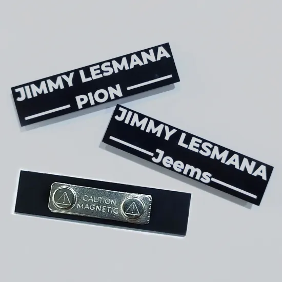Name Tag Peniti Akrilik Hitam 5x5